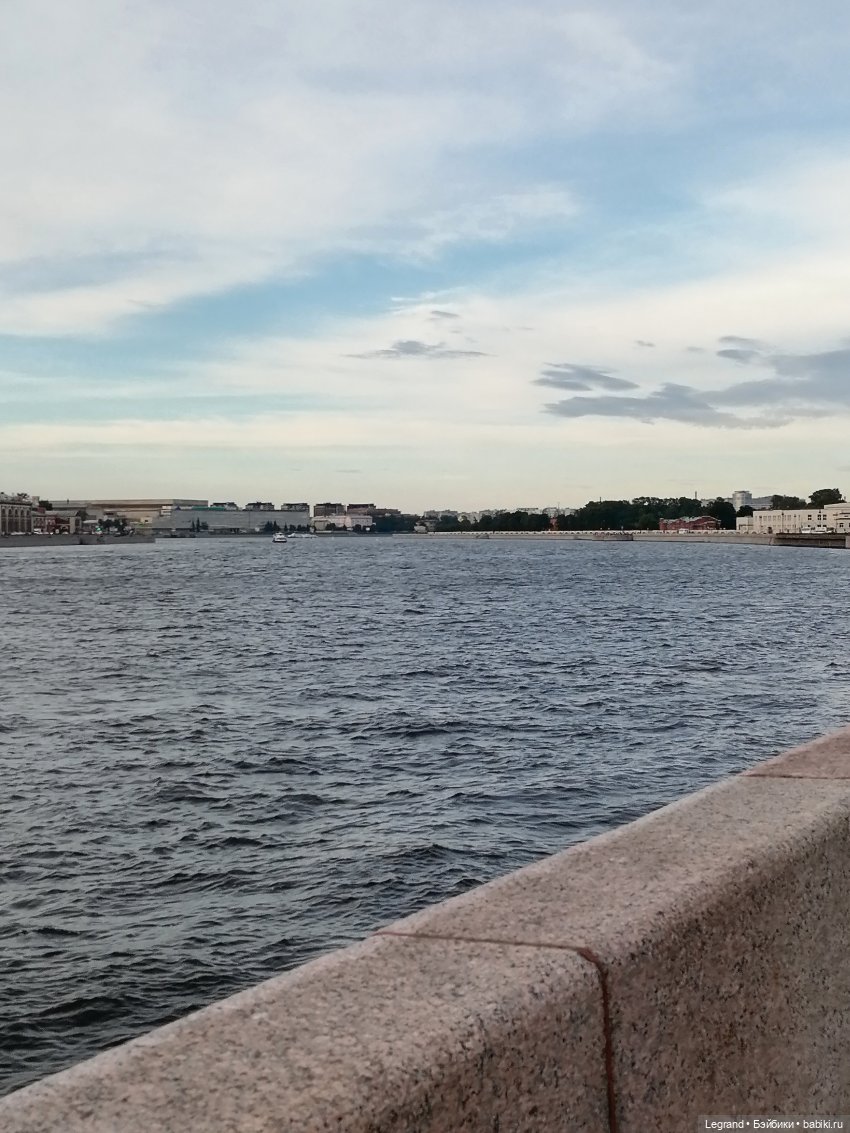 Санкт-Петербург: Барин на набережной Невы | Бэйбики Санкт-Петербург: Барин на набережной Невы