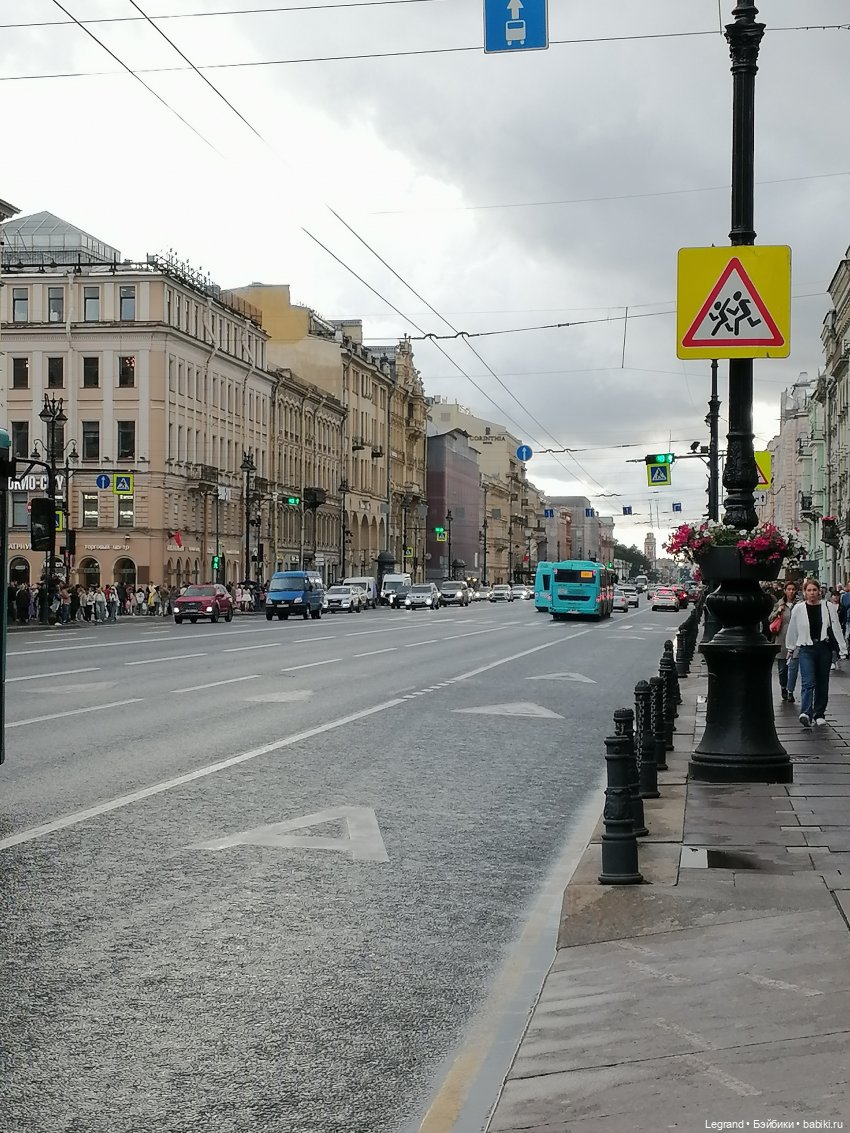 Санкт-Петербург: ул. Марата, Кузнечный переулок