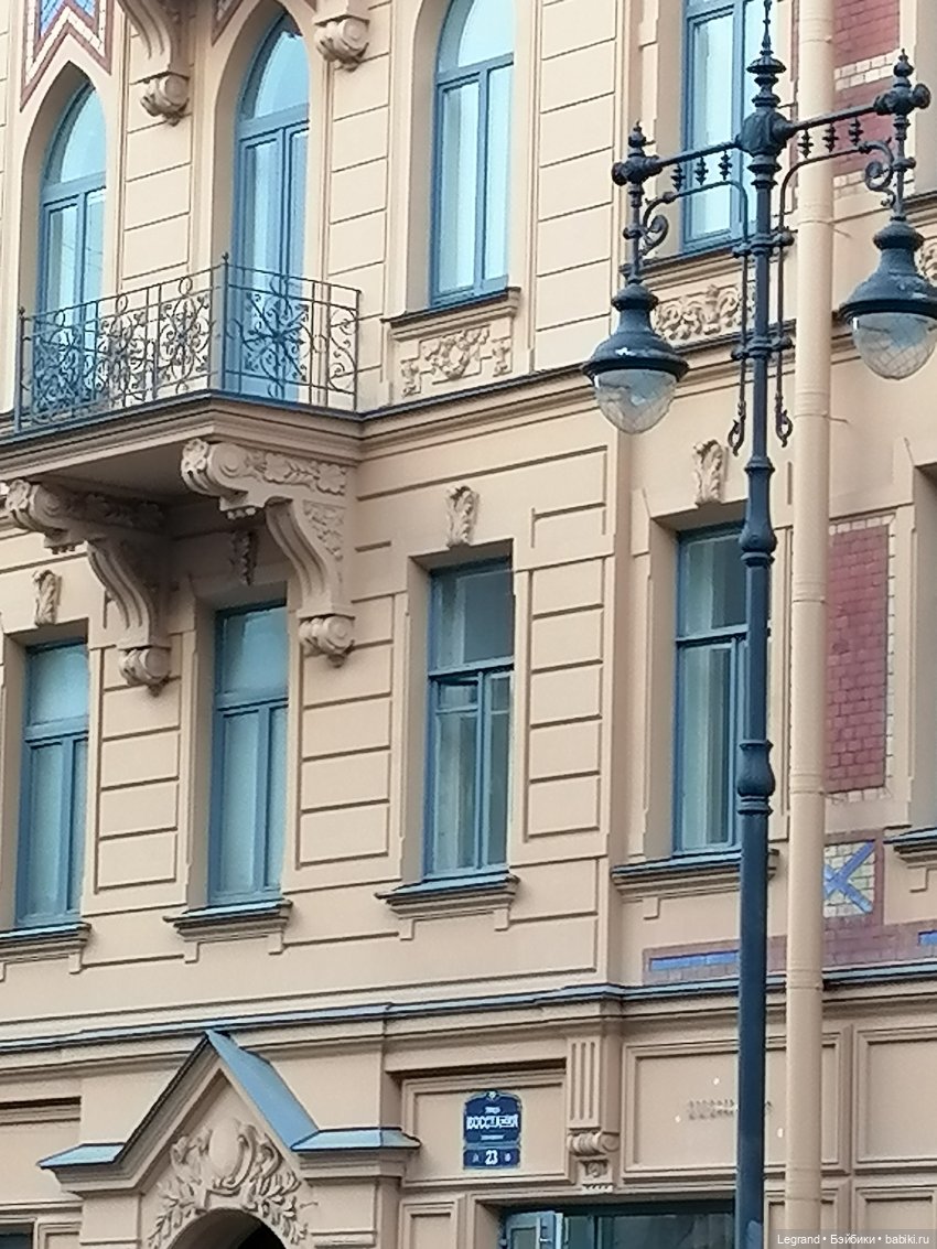 Санкт-Петербург: ул. Марата, Кузнечный переулок