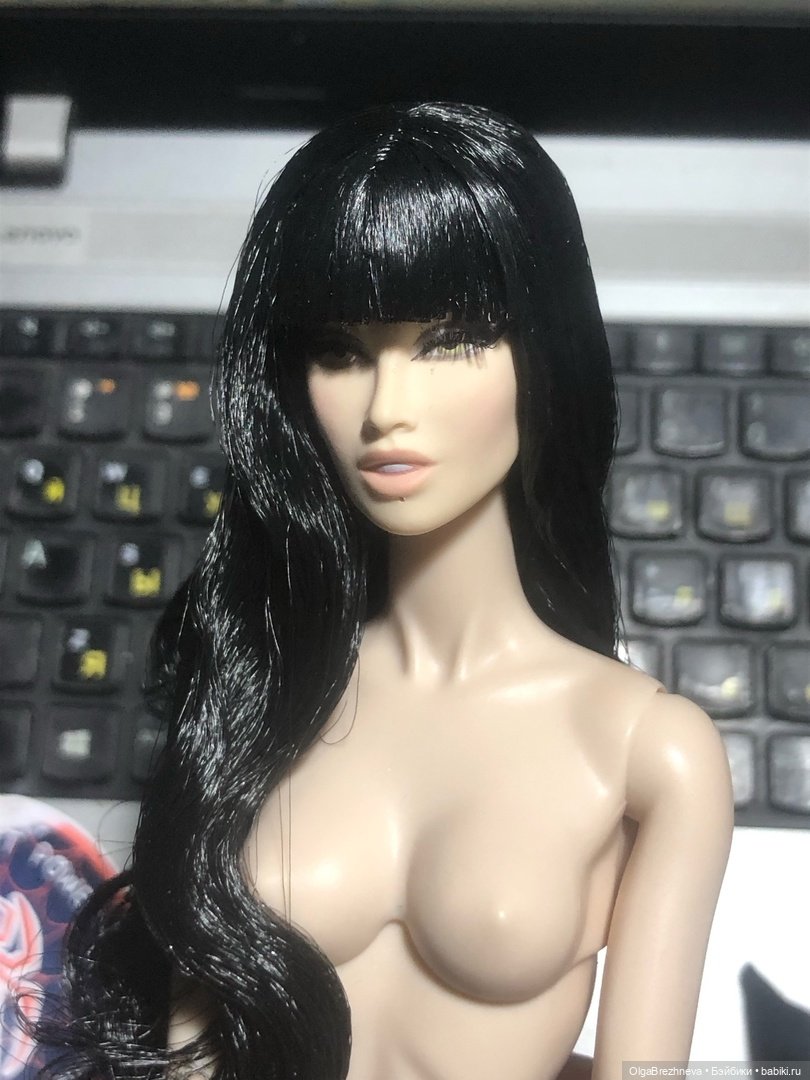 All That Vampire Drama  Kesenia Valentinova™ Dressed Doll  Integrity Toys X Cold Carbon 2024