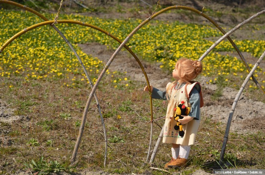 Эмили и пчёлка. Куклы иногда возвращаются к нам