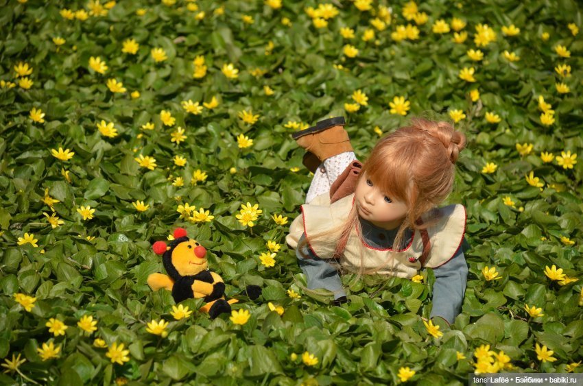 Эмили и пчёлка. Куклы иногда возвращаются к нам