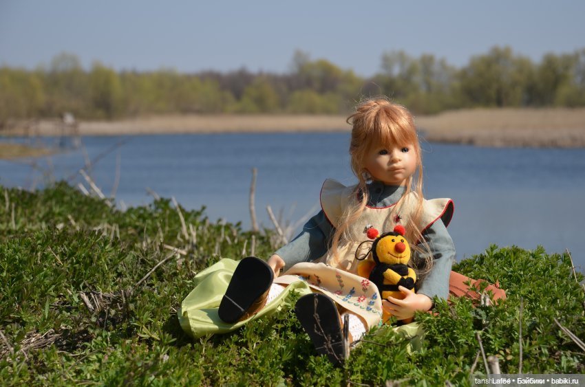 Эмили и пчёлка. Куклы иногда возвращаются к нам