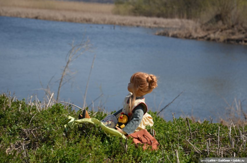 Эмили и пчёлка. Куклы иногда возвращаются к нам