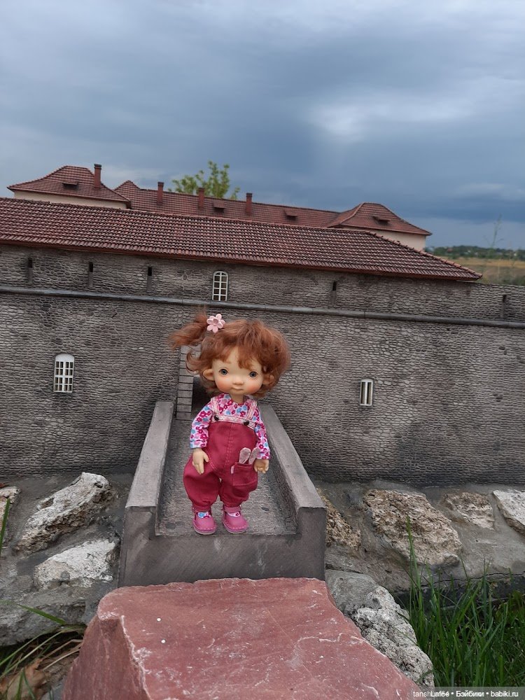 Тяжело ли быть фотографом экскурсовода (Ния в Музее миниатюр) продолжение