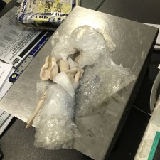 При пересылке сломали куклу. Кто виноват и что делать.