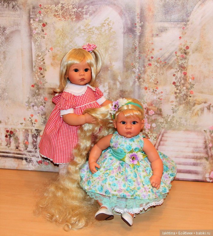 Лёля (Charming) заплетает косу Алёнке (Rapunzel)