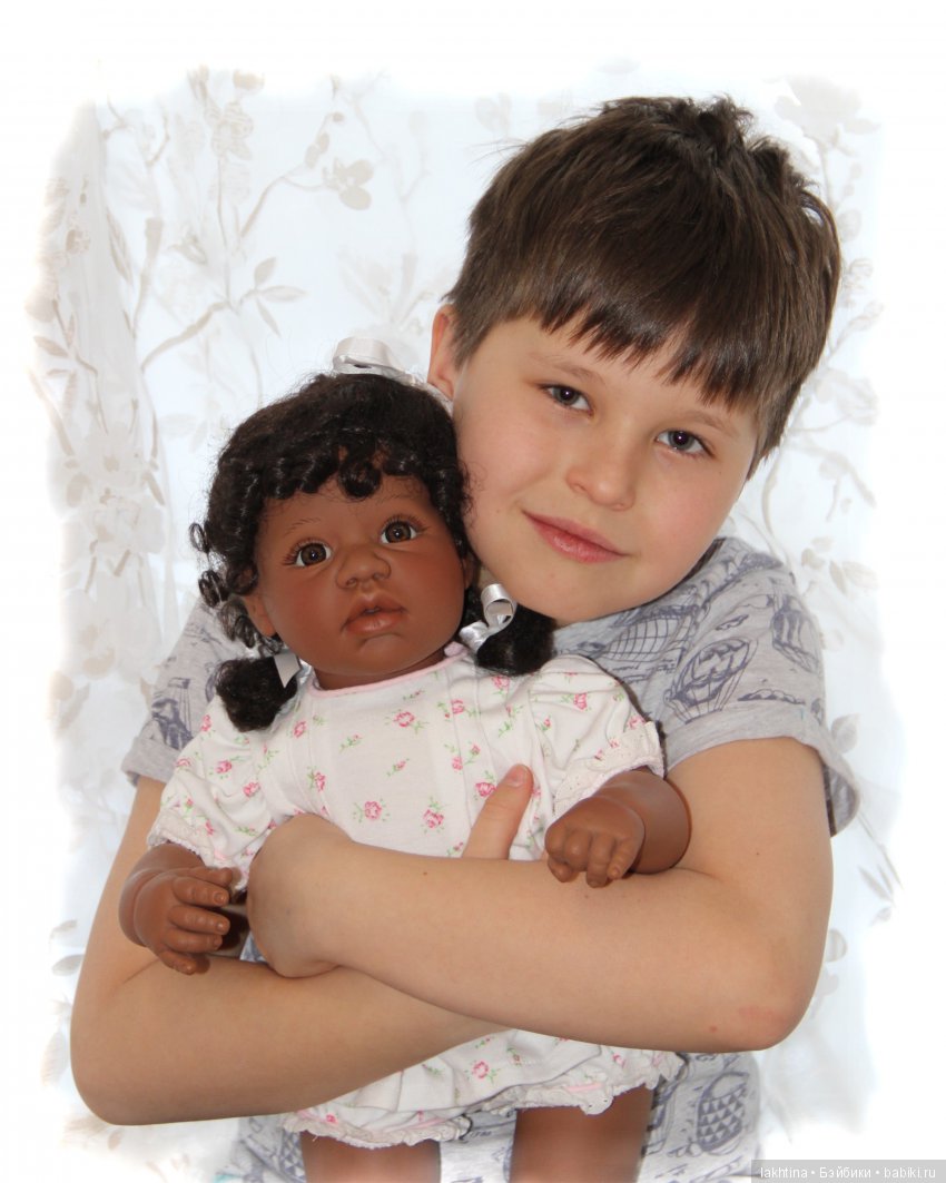 Смешная девчонка. Длинный-предлинный рассказ о куклах «Ballet Class», «Hop Scotch», «Butterfly Dreamer», «Petals & Posies» и