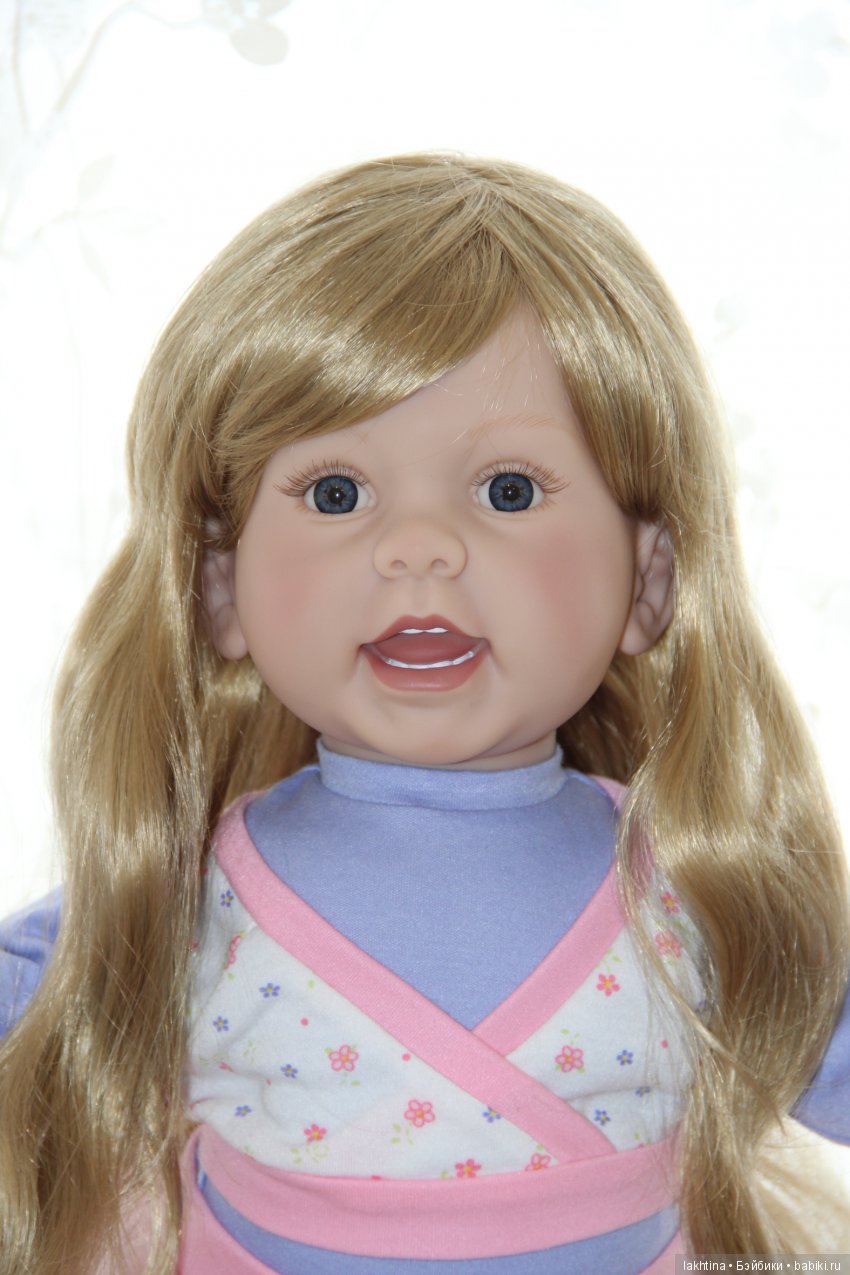 Смешная девчонка. Длинный-предлинный рассказ о куклах «Ballet Class», «Hop Scotch», «Butterfly Dreamer», «Petals & Posies» и