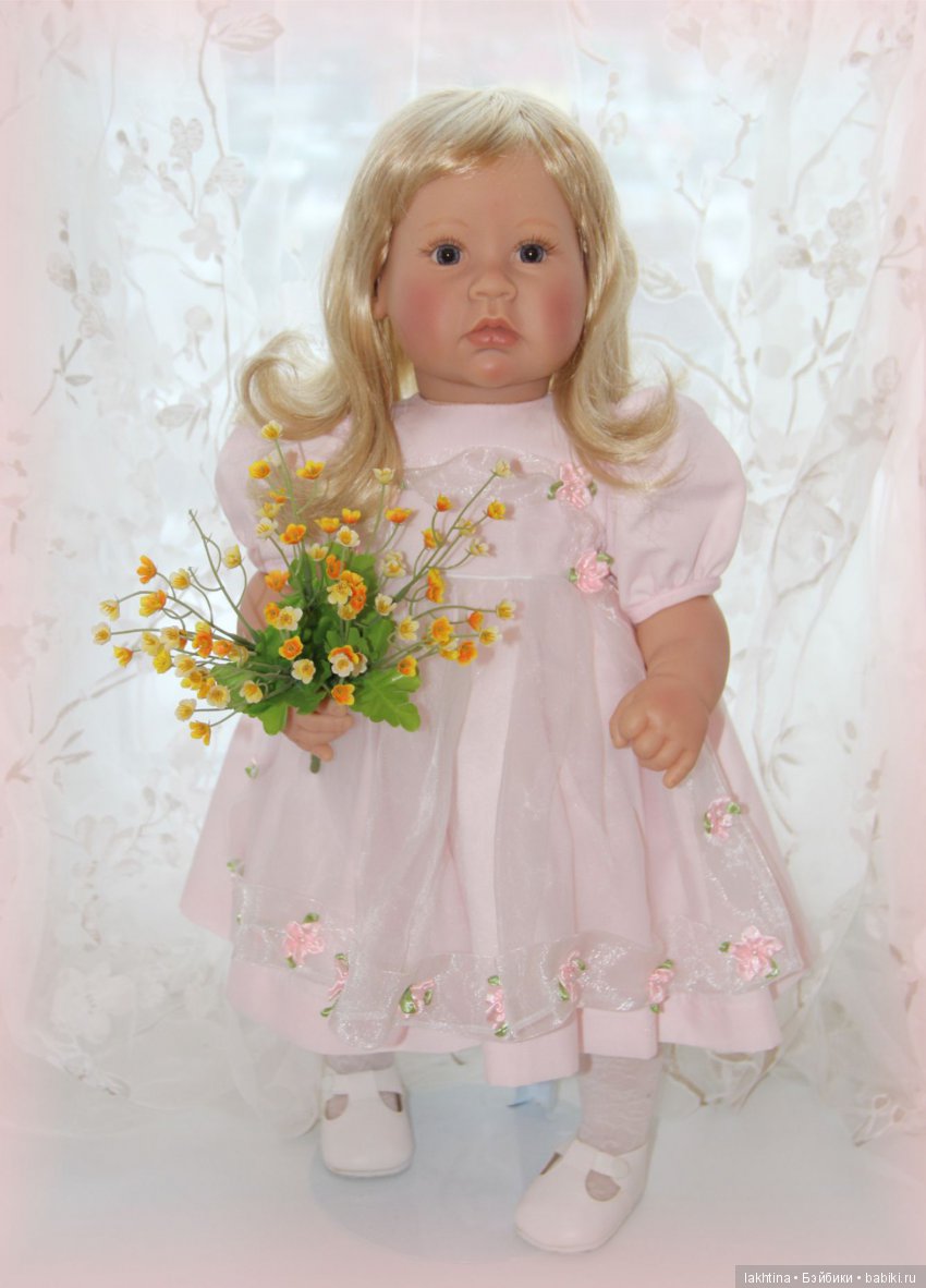 Смешная девчонка. Длинный-предлинный рассказ о куклах «Ballet Class», «Hop Scotch», «Butterfly Dreamer», «Petals & Posies» и