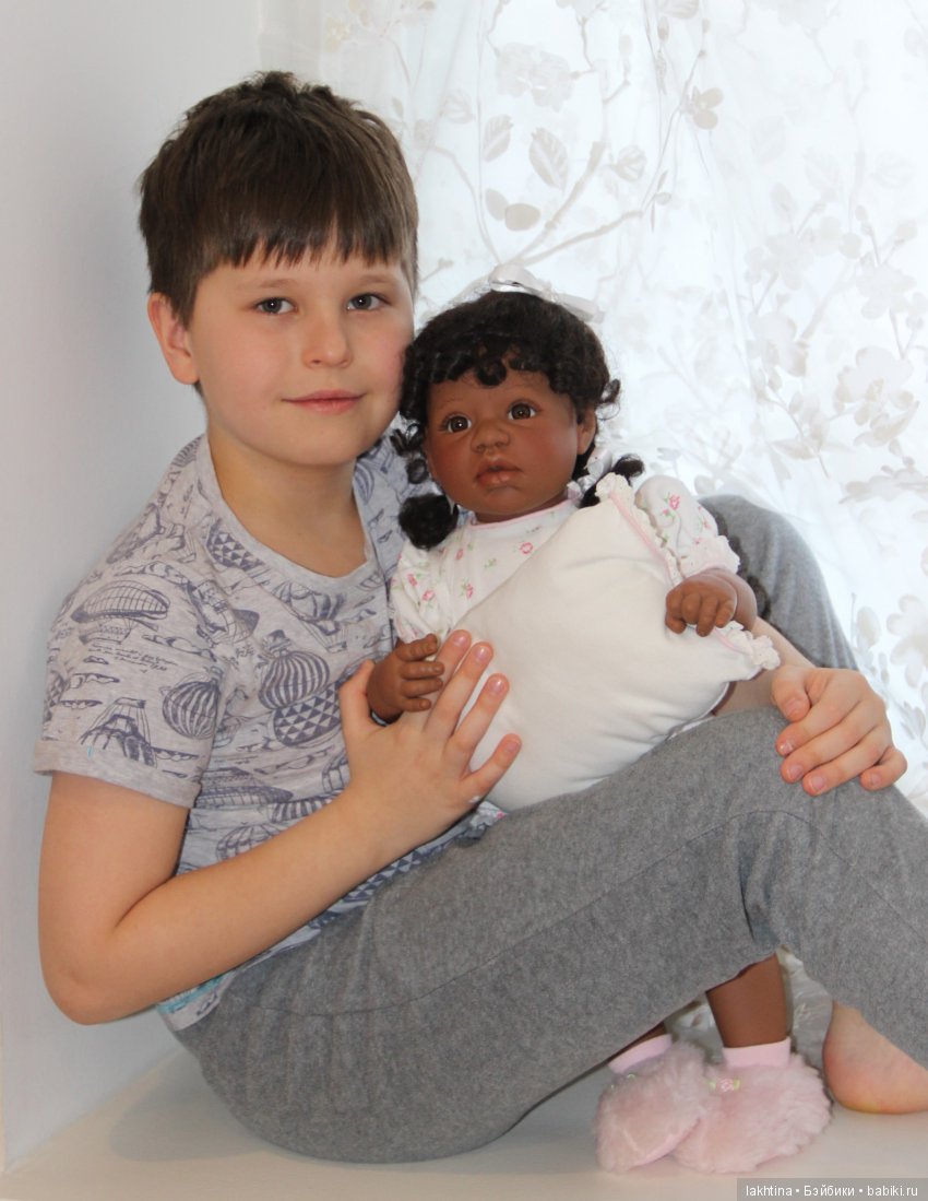 Смешная девчонка. Длинный-предлинный рассказ о куклах «Ballet Class», «Hop Scotch», «Butterfly Dreamer», «Petals & Posies» и