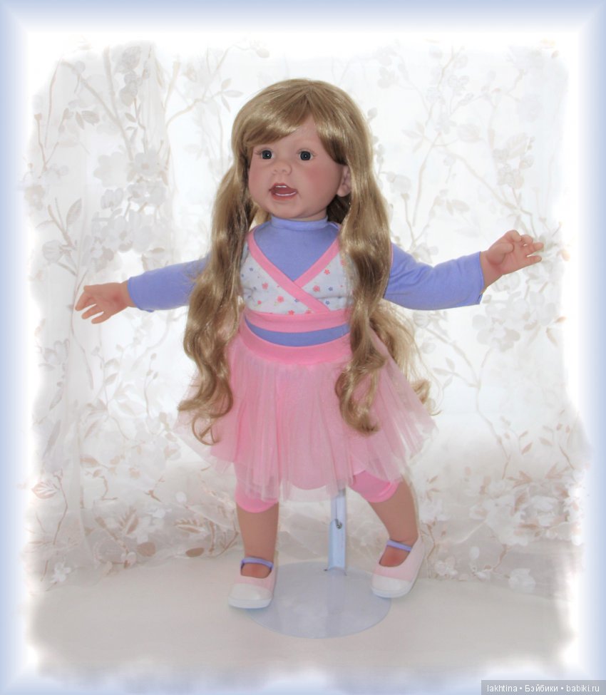 Смешная девчонка. Длинный-предлинный рассказ о куклах «Ballet Class», «Hop Scotch», «Butterfly Dreamer», «Petals & Posies» и