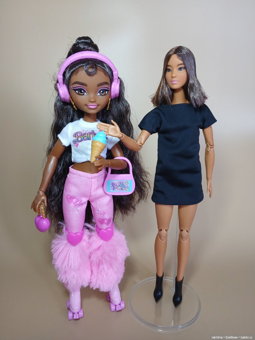 Обзор кукол Barbie dream besties. Часть первая Вечеринка на роликах