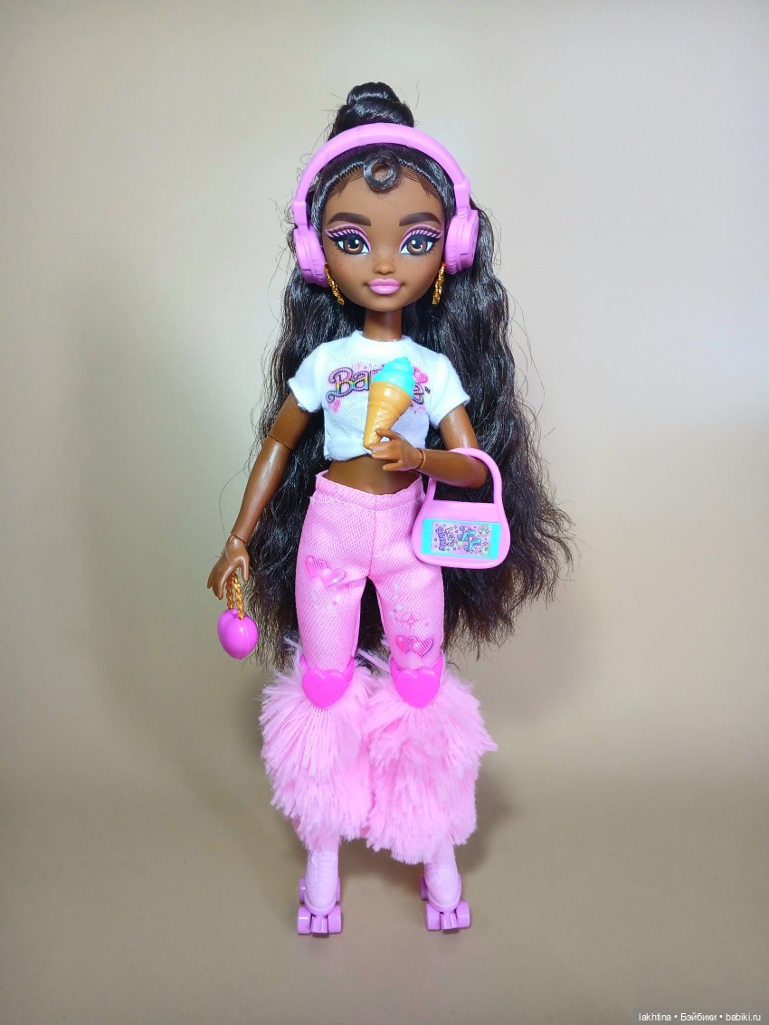 Обзор кукол Barbie dream besties. Часть первая Вечеринка на роликах