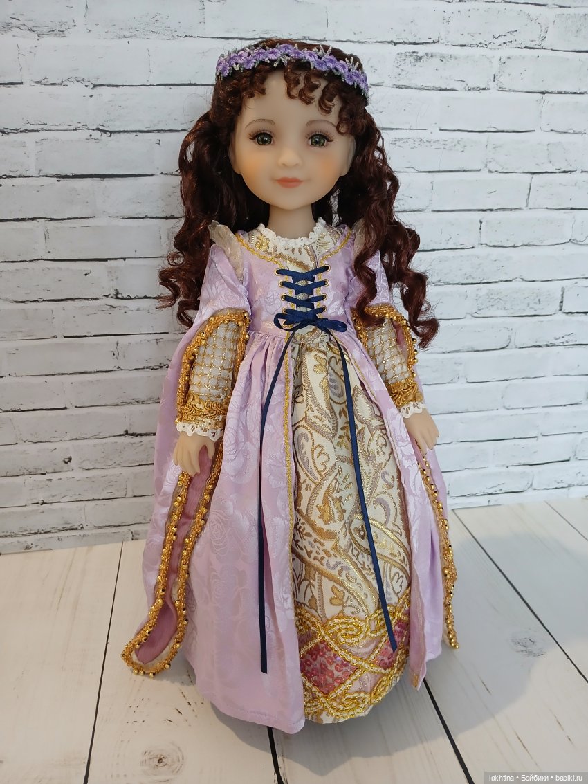 Высшее общество от Руби Ред