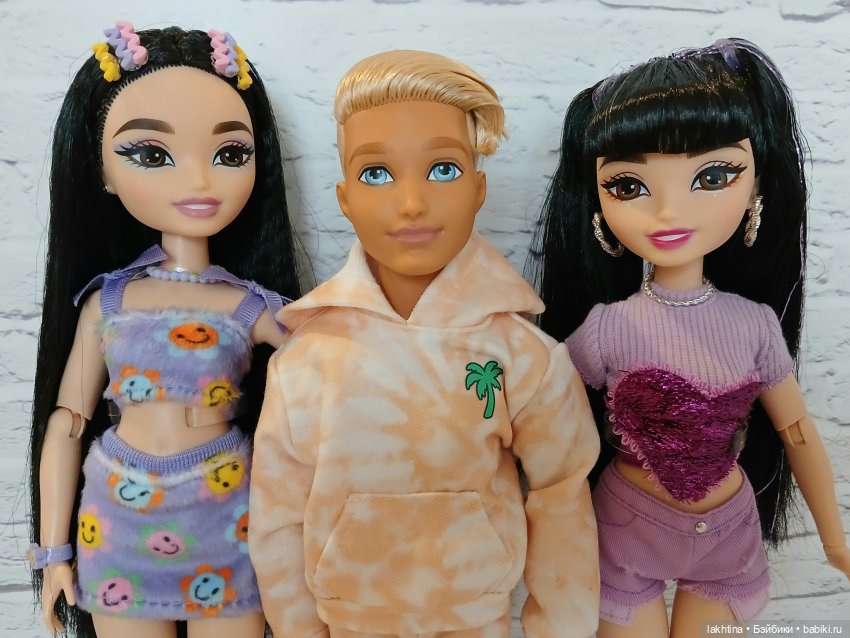 Кен из компании Barbie dream besties и две Рене (фото 8)