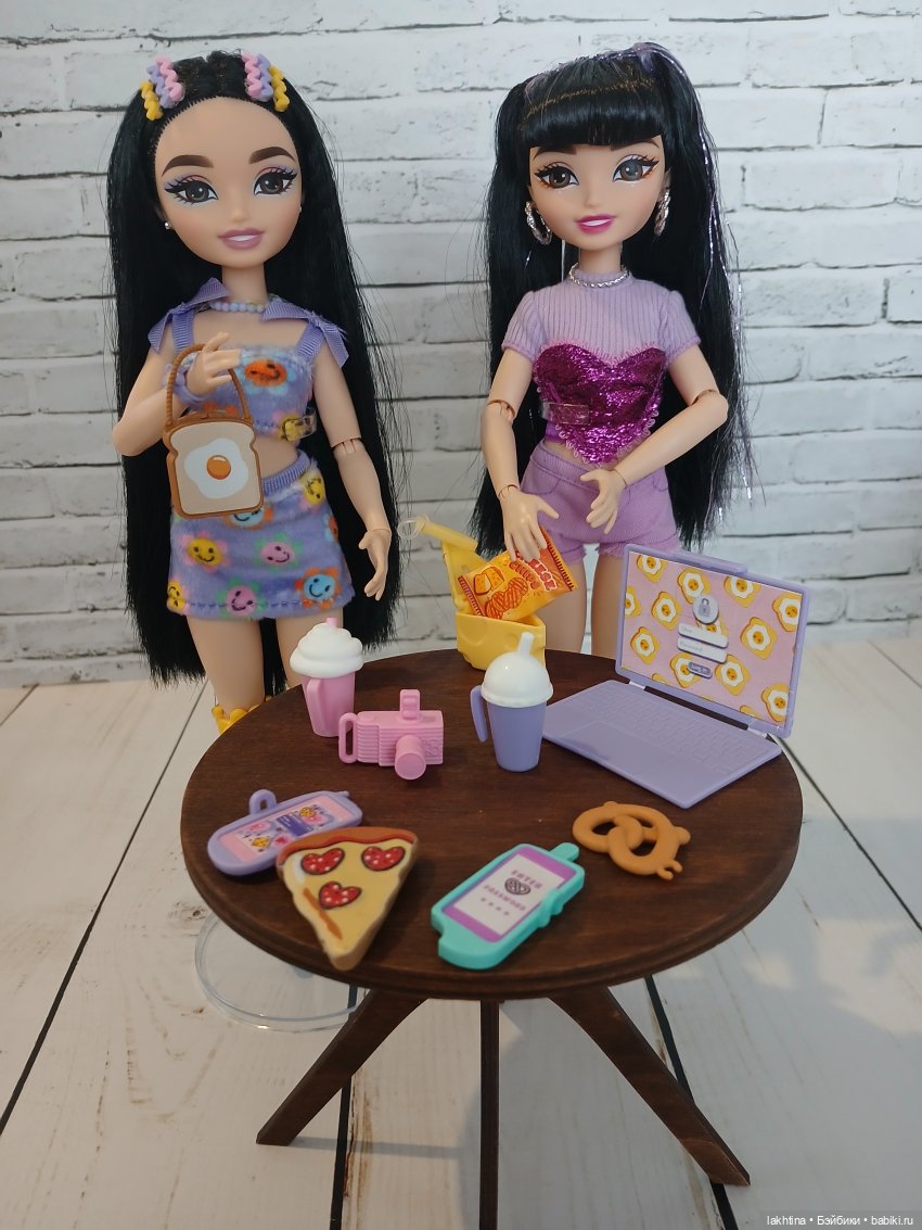 Кен из компании Barbie dream besties и две Рене