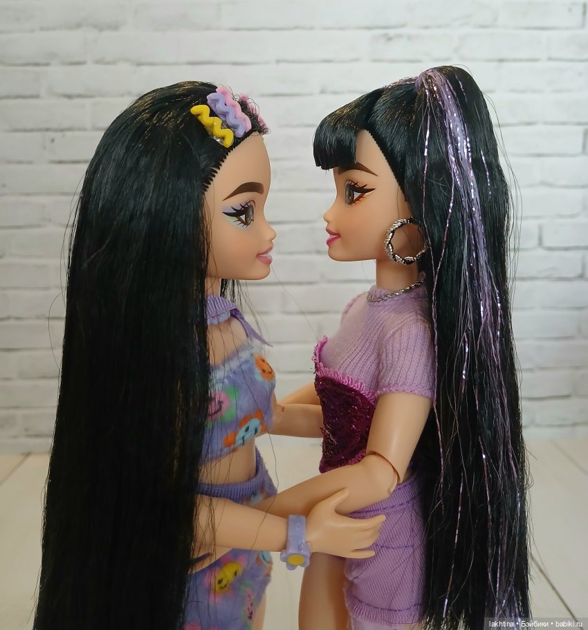 Кен из компании Barbie dream besties и две Рене