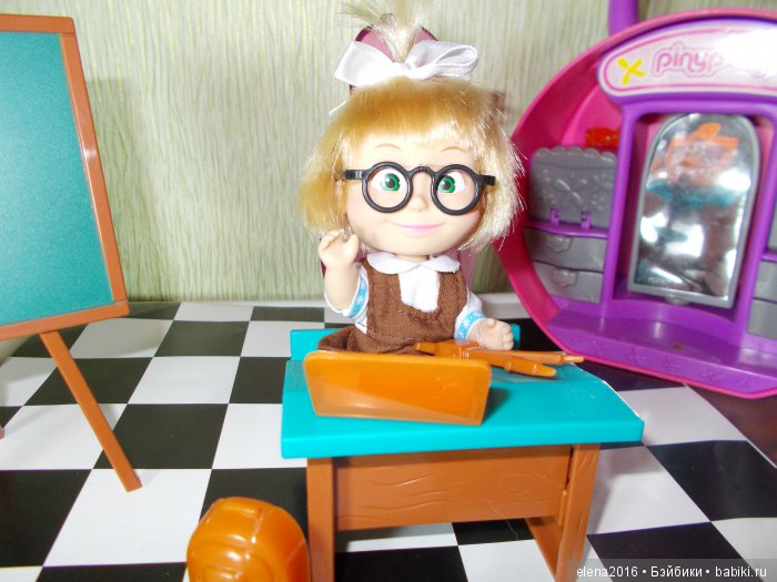 Машенька — Куклы Маша и Медведь (Simba): Маша в кармашке