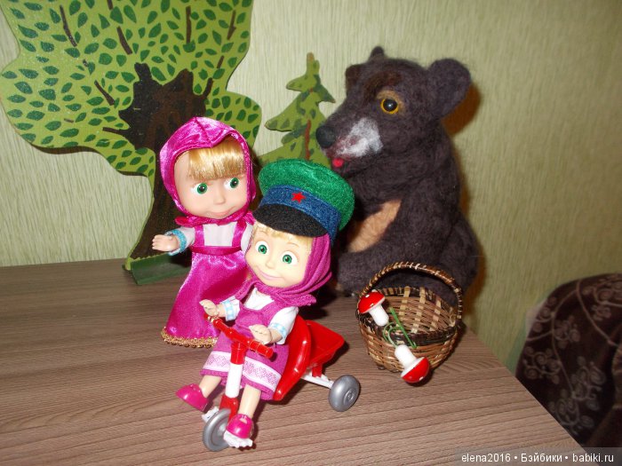 Очередная Машенька — Куклы Маша и Медведь (Simba): Маша в кармашке (фото 4)
