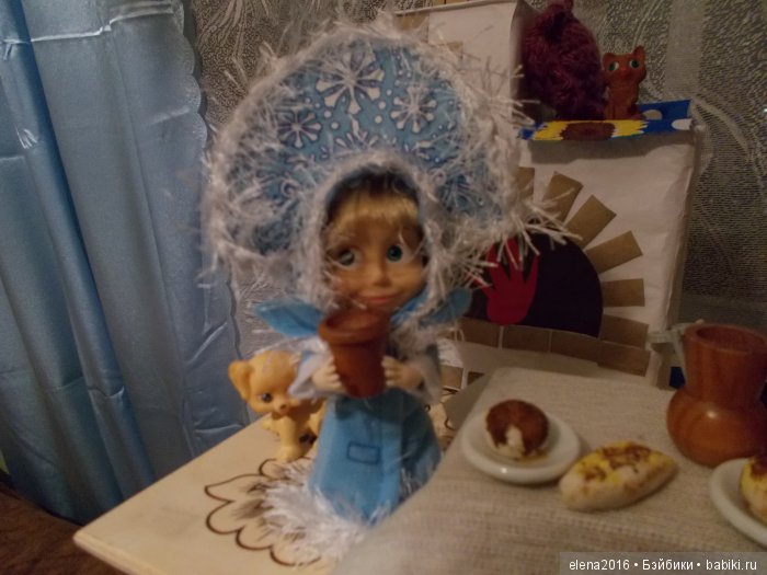 Снегурочка Машка — Куклы Маша и Медведь (Simba): Маша в кармашке (фото 4)