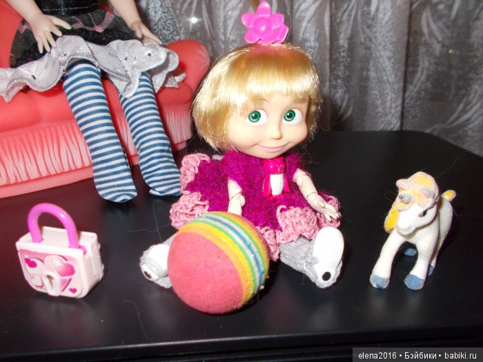 Машенька — Куклы Маша и Медведь (Simba): Маша в кармашке