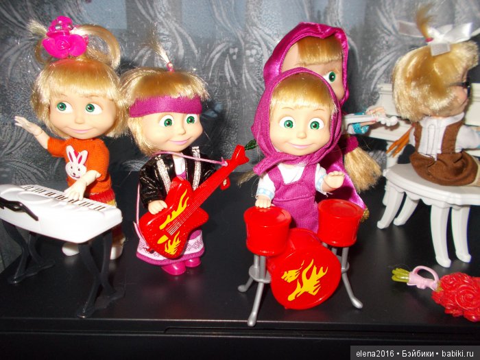 Мозговой штурм — Куклы Маша и Медведь (Simba): Маша в кармашке (фото 4)