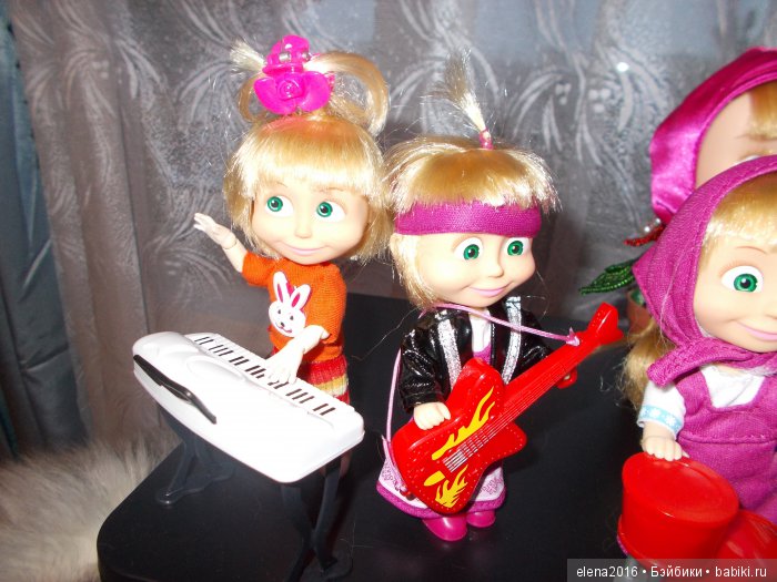 Мозговой штурм — Куклы Маша и Медведь (Simba): Маша в кармашке (фото 2)