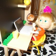 Машка в кармашке и компьютер