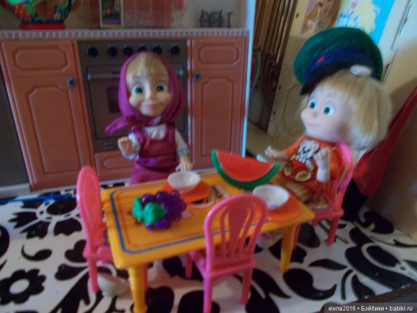 Двоюродная сестренка — Куклы Маша и Медведь (Simba): Маша в кармашке