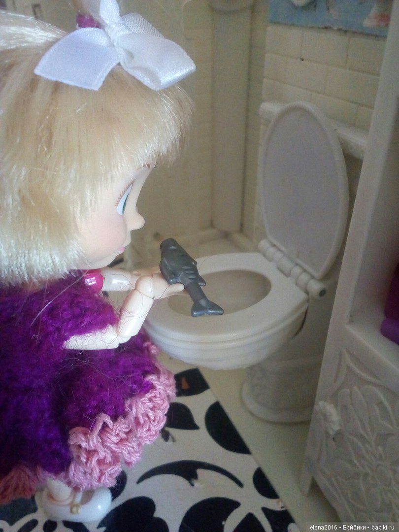 На волю рыбку выпускаем — Куклы Маша и Медведь (Simba): Маша в кармашке (фото 4)