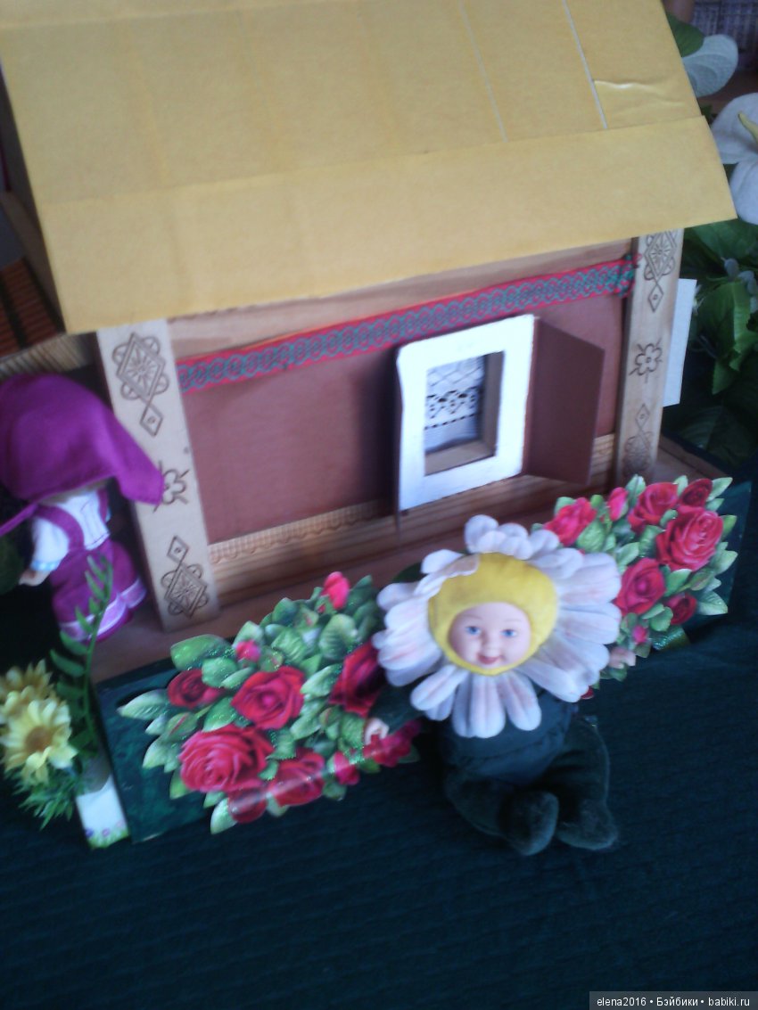 Лето в деревне — Куклы Маша и Медведь (Simba): Маша в кармашке