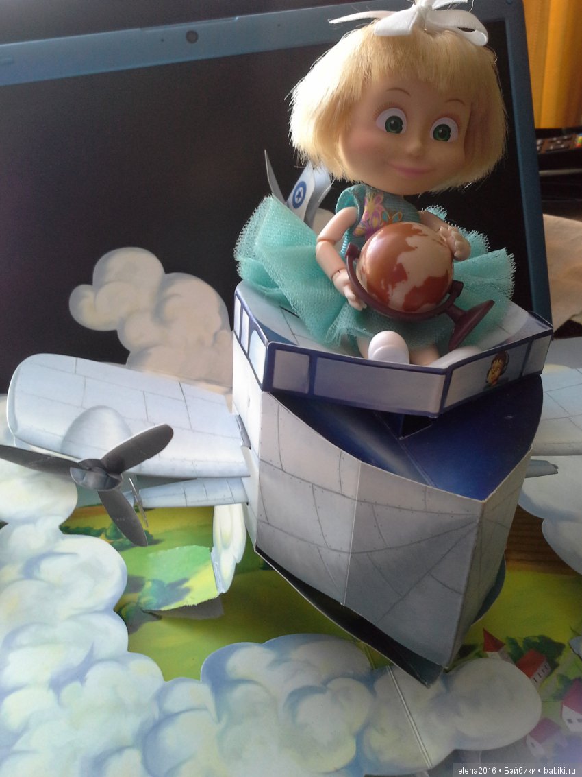 В страну приключений — Куклы Маша и Медведь (Simba): Маша в кармашке (фото 9)