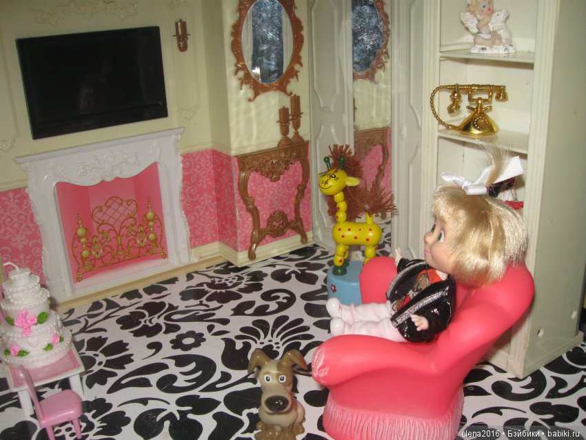 Машенька — Куклы Маша и Медведь (Simba): Маша в кармашке