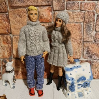 Уютный, теплый , зимний гардероб для кукол.