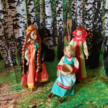 В березовой роще.