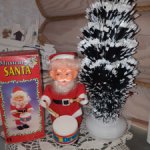 Санта Клаус и ёлочка