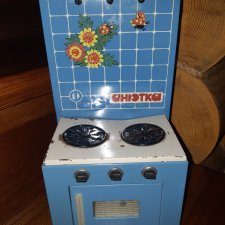 Игрушка жестяная плита Анютка