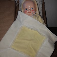 Кукла Тата с постельными принадлежностями