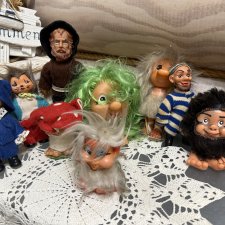 Чудики тролли пятки гномики человечки