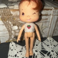 Игровая кукла Земляничка