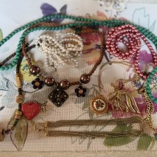 Лот украшений и для творчества