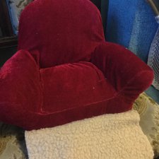 Диванчик для куклы-бабушки из подручных материалов