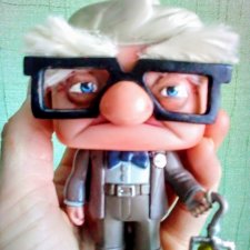 Карл не выиграл конкурс, но он джентльмен