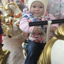 Юляша на прогулке ( Realborn June 7 month)