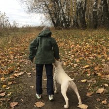Матвей Сергеевич на прогулке с Сенсеем
