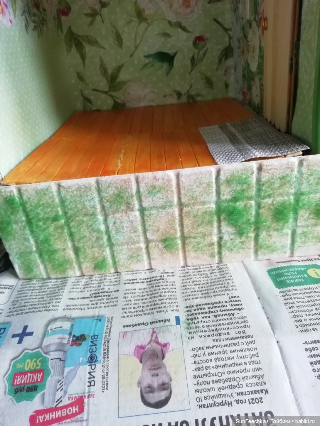 Кукольный дачный домик из коробок