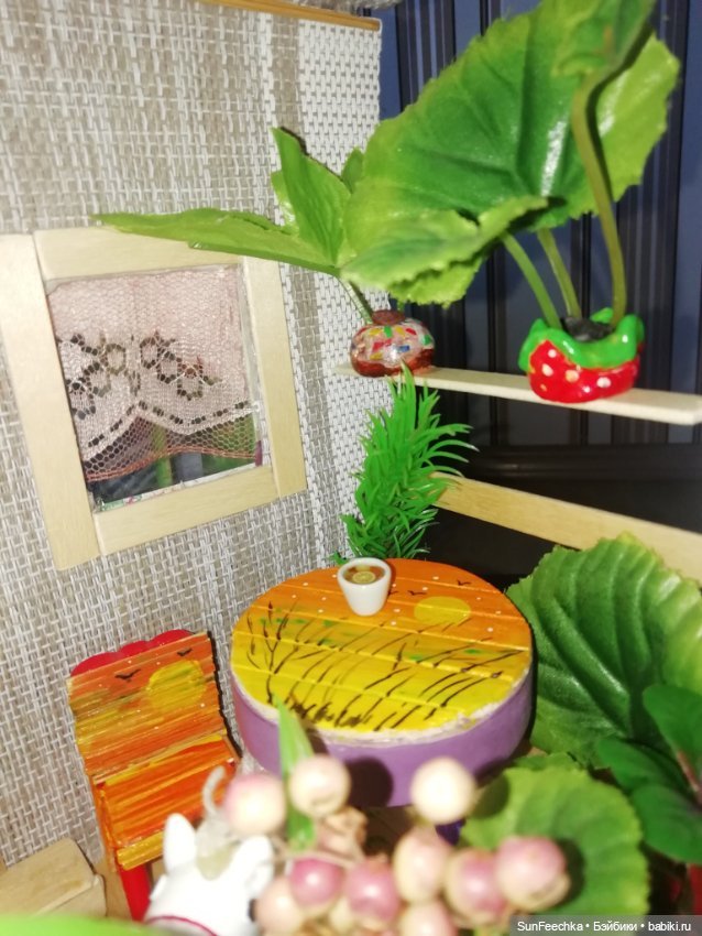 Кукольный дачный домик из коробок