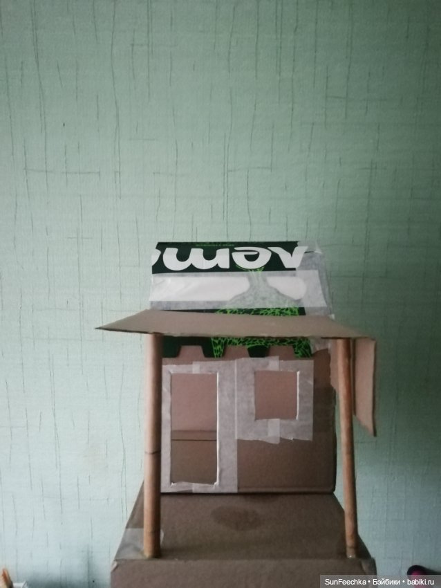 Кукольный дачный домик из коробок (фото 2)