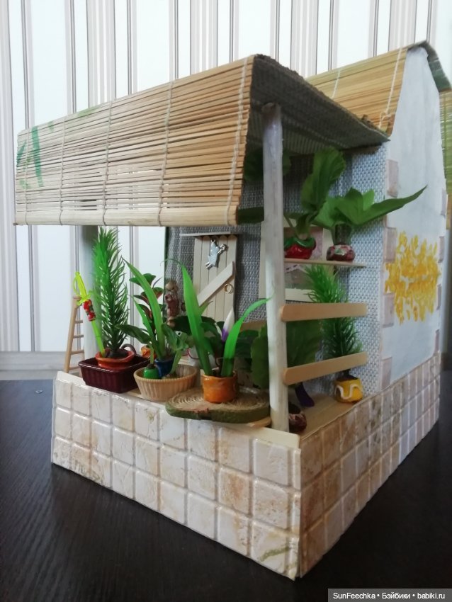 Кукольный дачный домик из коробок